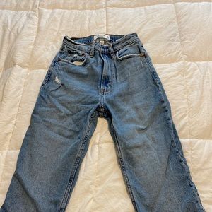 A&F curve fit jeans